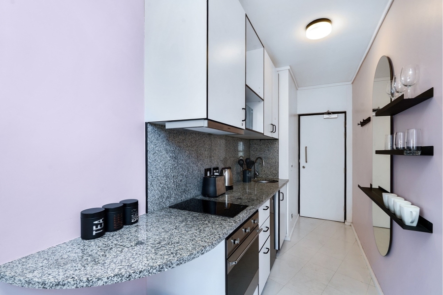 1 Bedroom Property for Sale in Sea Point Western Cape